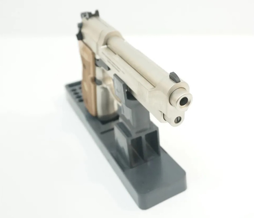 Пистолет пневматический Umarex Beretta M92 FS (никель с дерев. накладками)