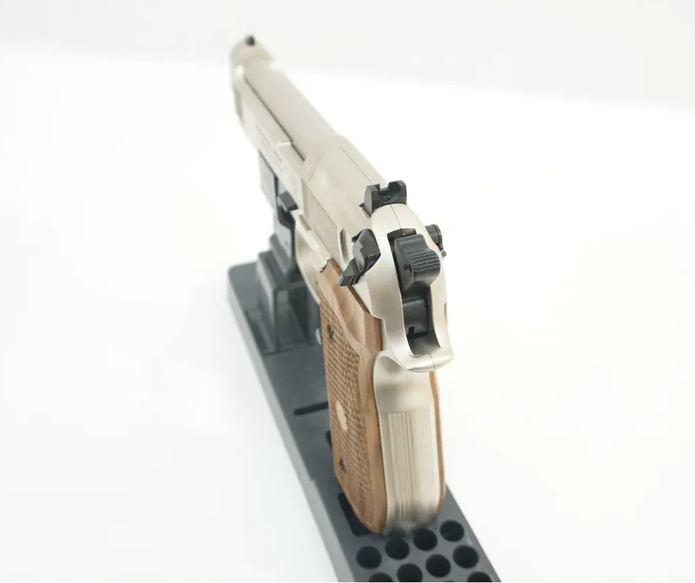 Пистолет пневматический Umarex Beretta M92 FS (никель с дерев. накладками)